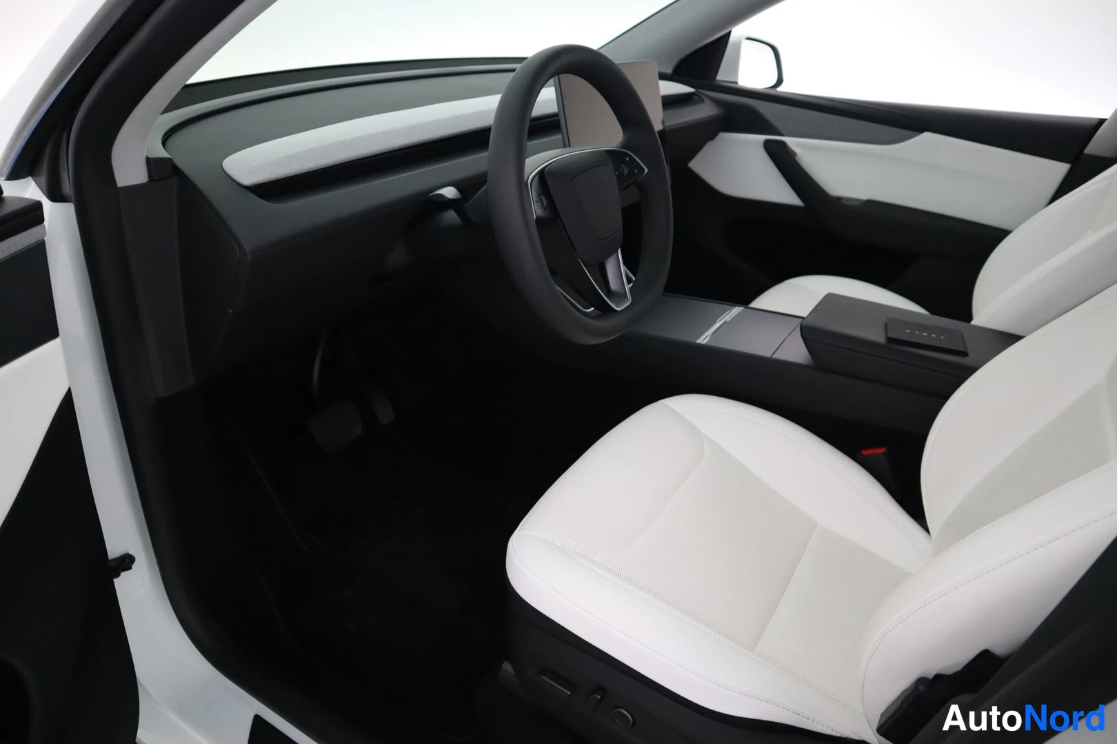 Tesla Model Y 2026, ulkokuva 9 – Lappeenranta