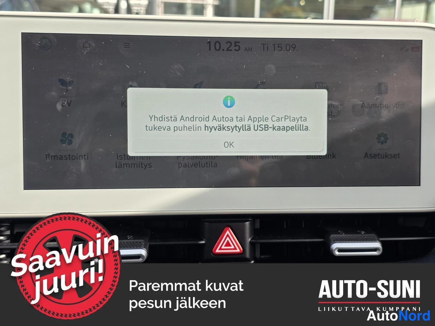 Muu: Infotainment-näyttö Android Auto / Apple CarPlay -yhteysilmoituksella