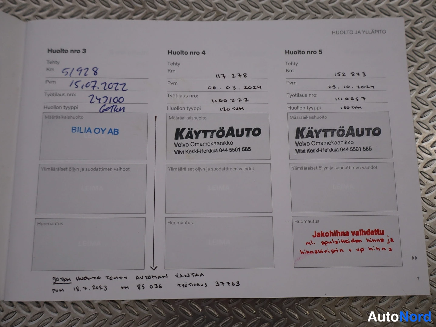 Asiakirja: Huolto- ja ylläpitokirjan sivu, jossa Huolto nro 3, 4 ja 5 merkintöinä km 51928, 117278 ja 152873.