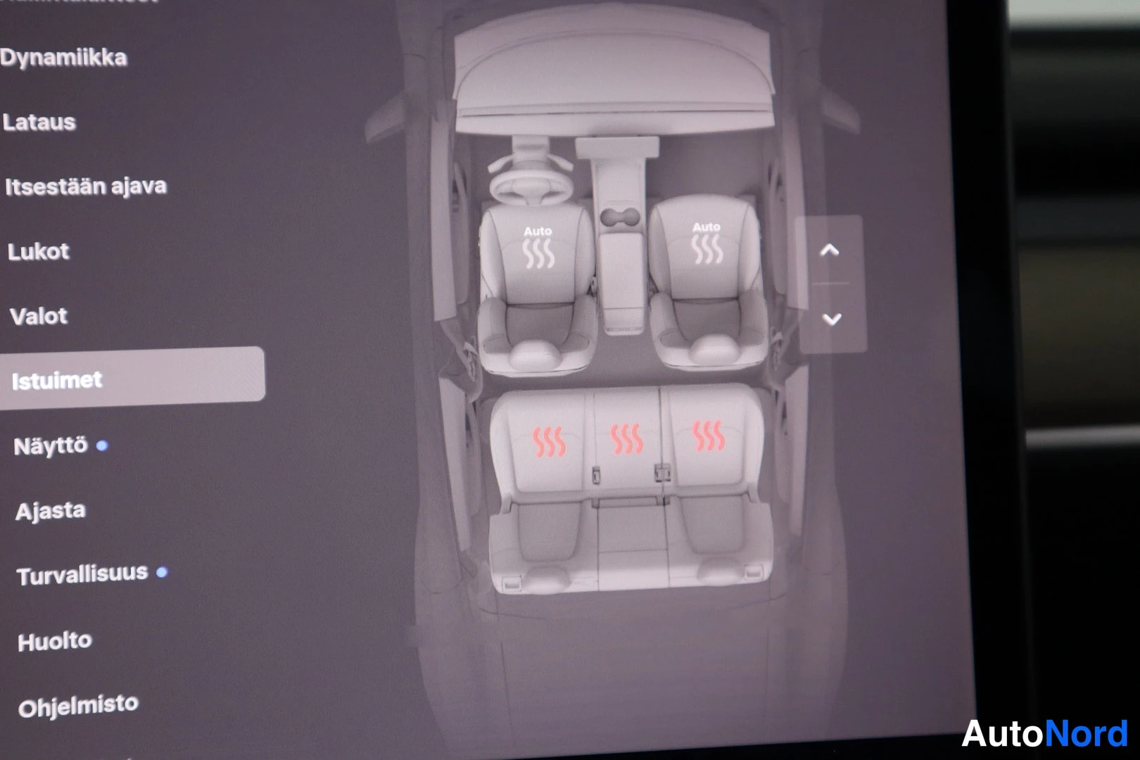 Valkoinen Tesla Model Y 2022, ulkokuva 13 – Lappeenranta