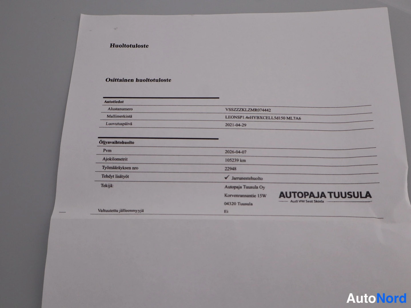 Asiakirja: Huoltotuloste: osittainen huoltotuloste, alustanumero VSSZZZKLZMR074442, mallimerkintä LEONSP1.4eHYBXCELL5d150 ML7A6, huolto 2026-04-07 ajokilometrillä 105239 k