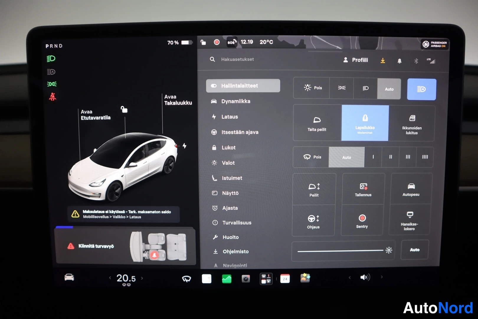 Valkoinen Tesla Model 3 2021, kuva 28