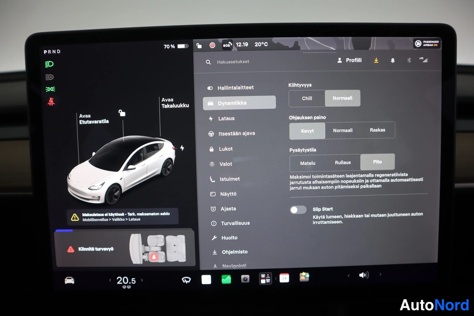 Valkoinen Tesla Model 3 2021, kuva 34