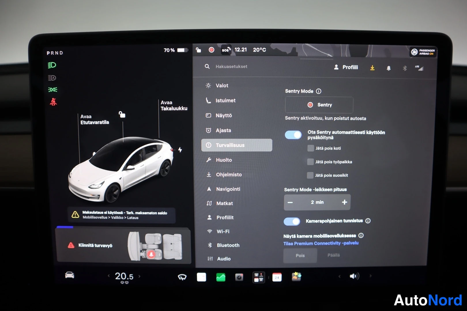Valkoinen Tesla Model 3 2021, kuva 29