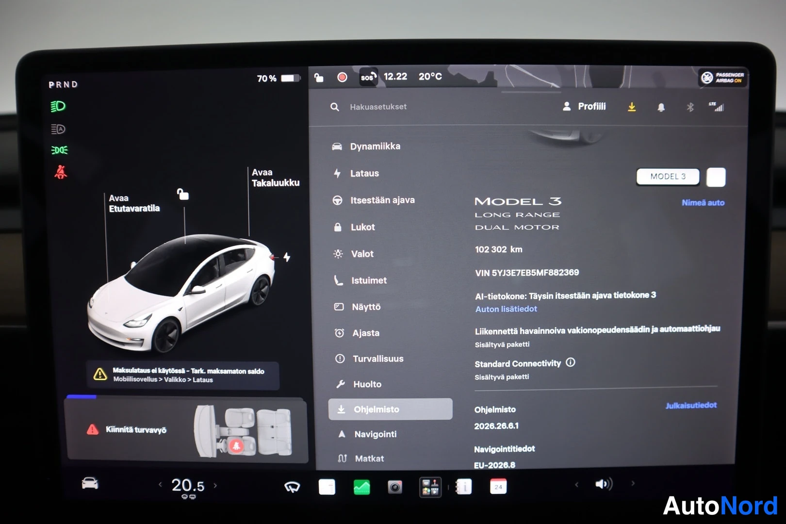 Valkoinen Tesla Model 3 2021, yksityiskohta, kuva 18