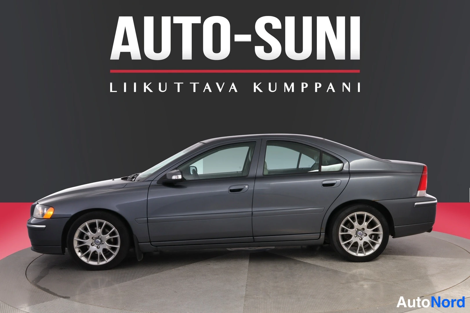 Beige Volvo S60 2008, etuviisto, keula vasemmalle, kuva 2