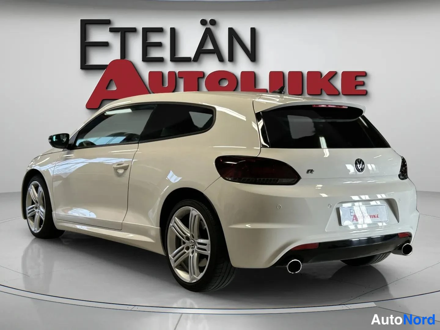Valkoinen Volkswagen Scirocco 2010, takaviisto, kuva 10