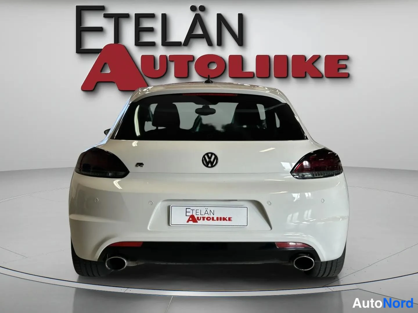 Valkoinen Volkswagen Scirocco 2010, takaa, kuva 12