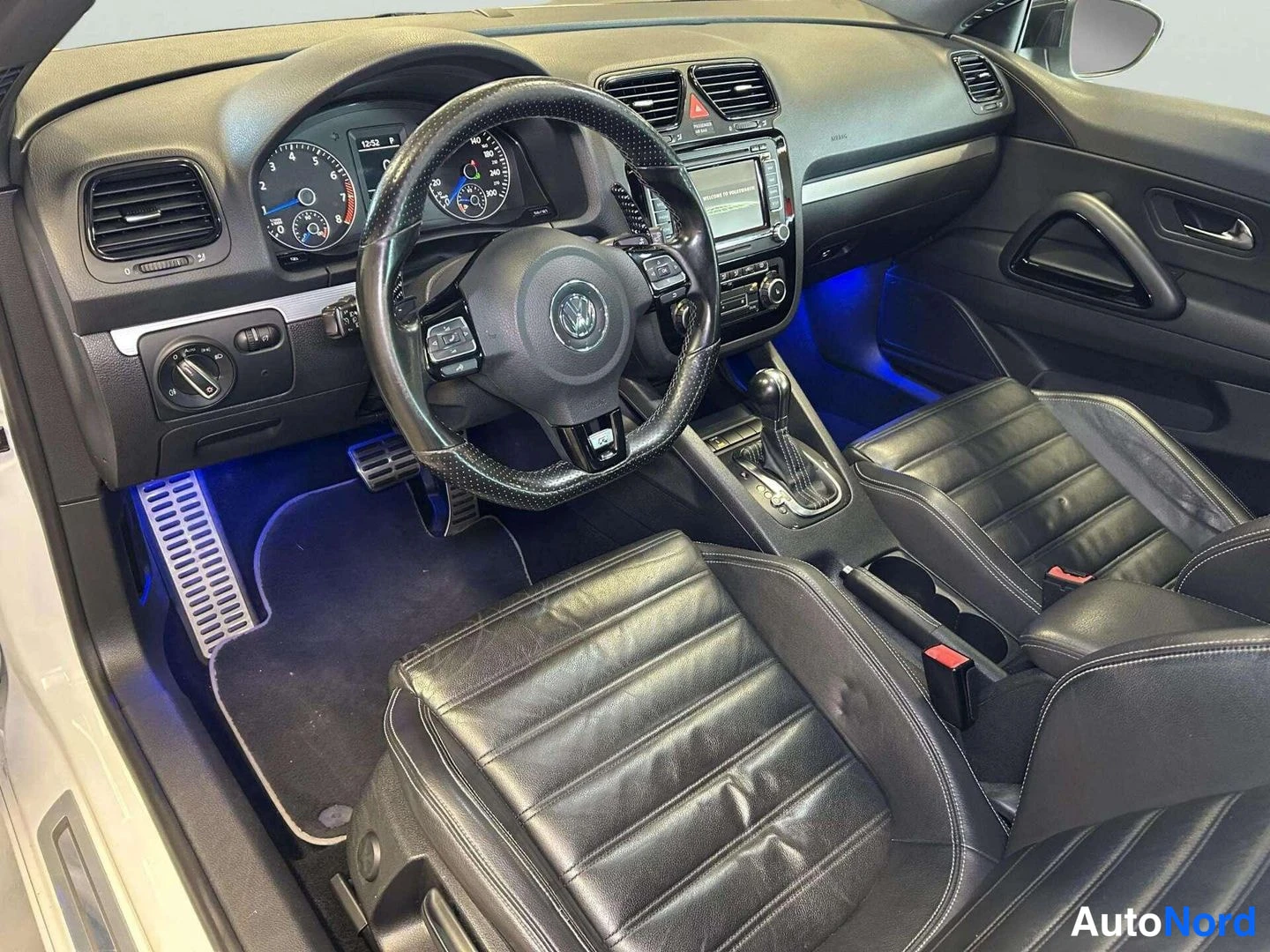 Valkoinen Volkswagen Scirocco 2010, sivulta, kuva 6