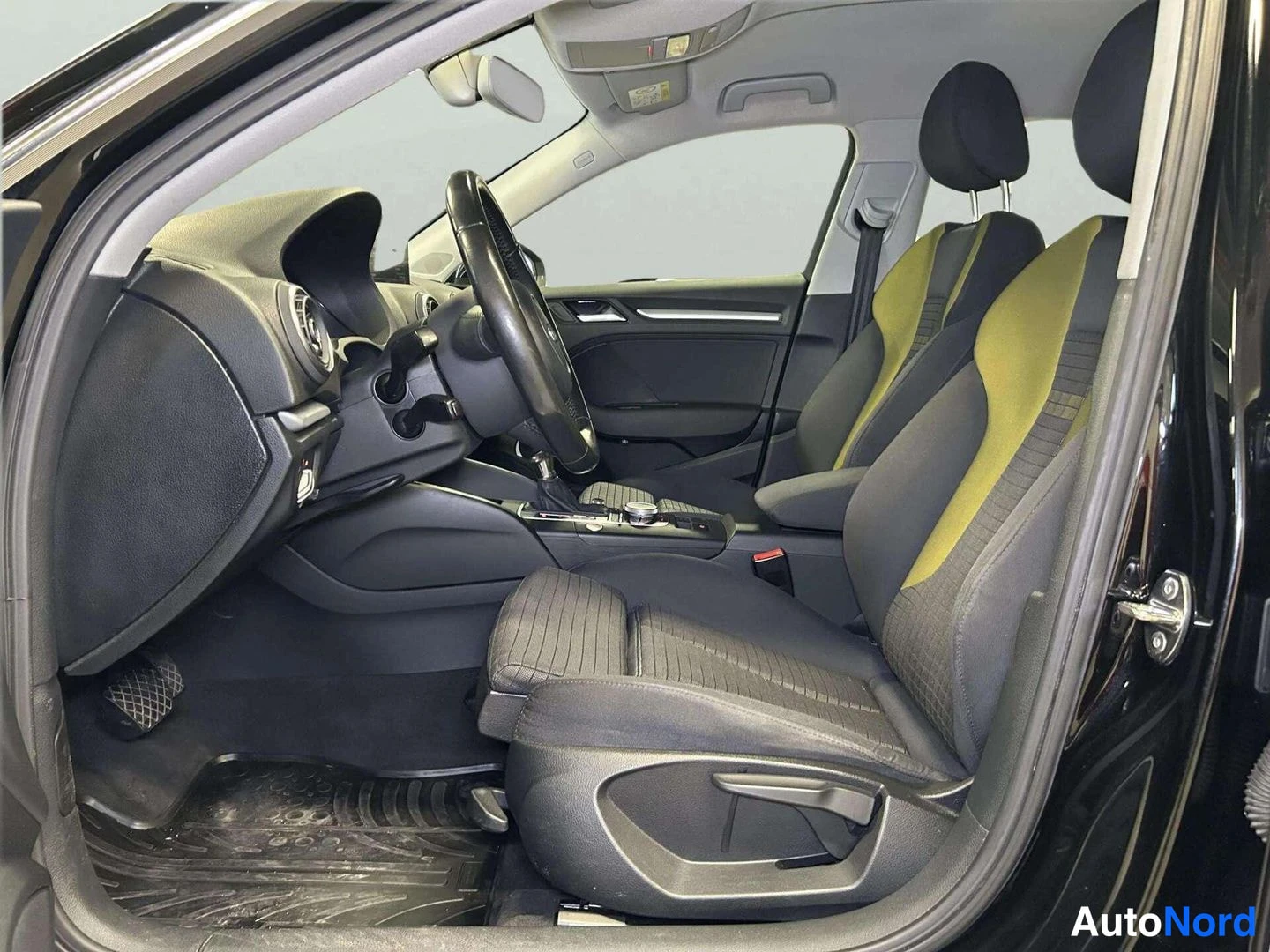Musta Audi A3 2015, kuva 9