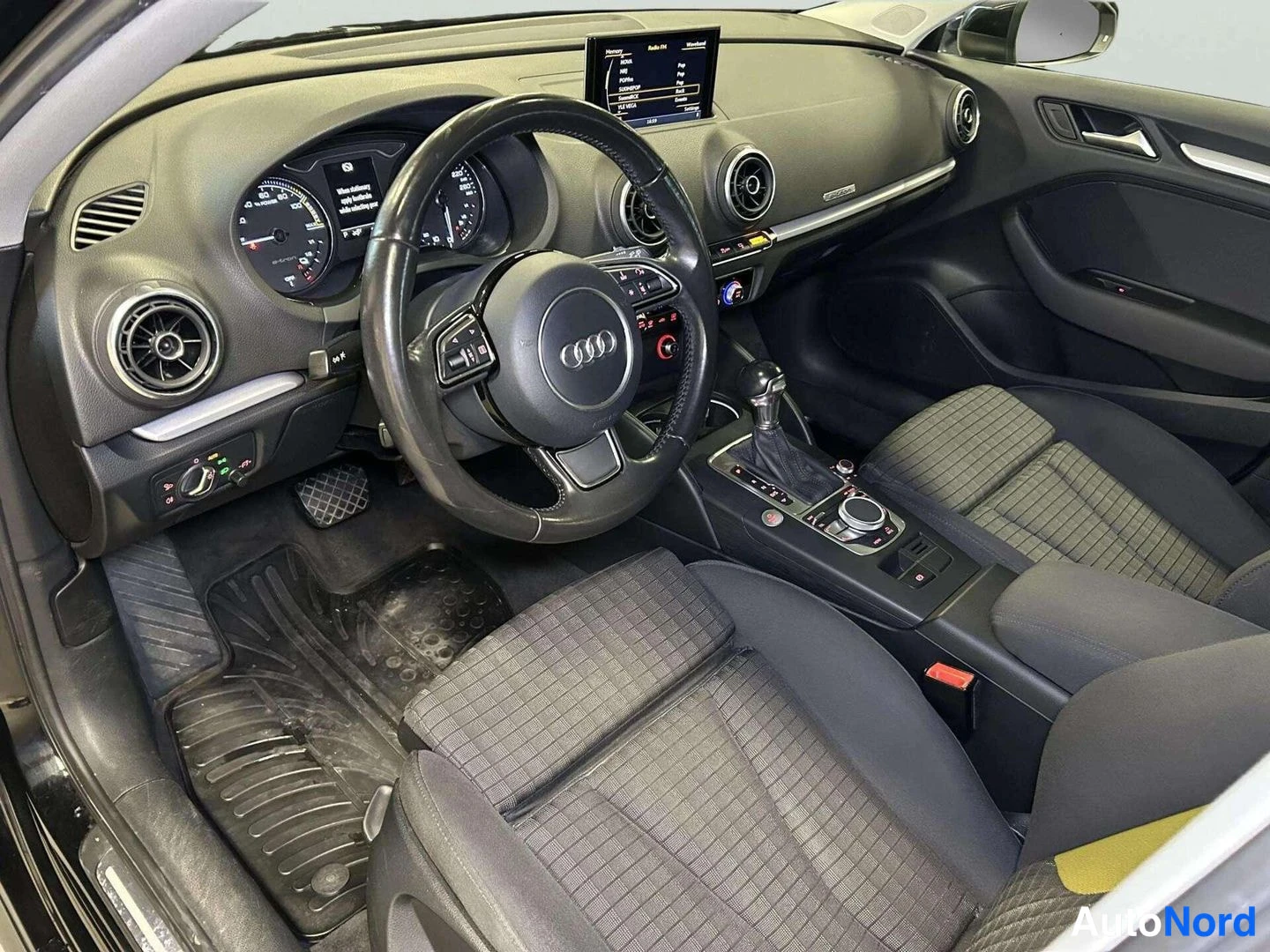 Musta Audi A3 2015, kuva 10