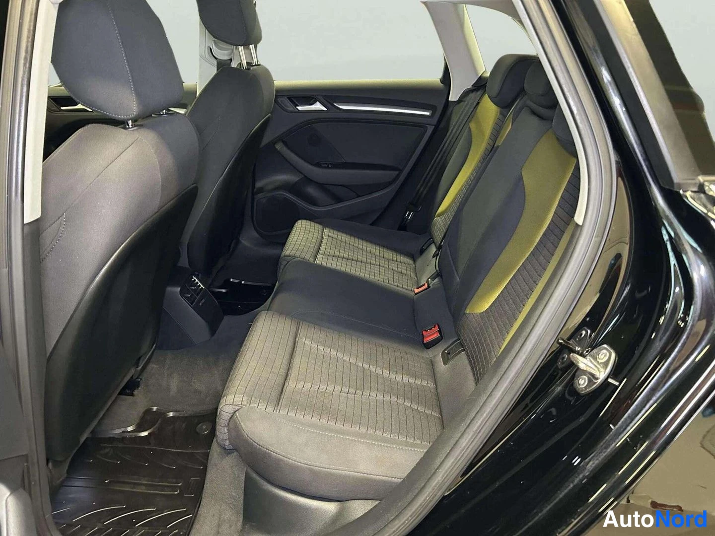 Musta Audi A3 2015, kuva 14