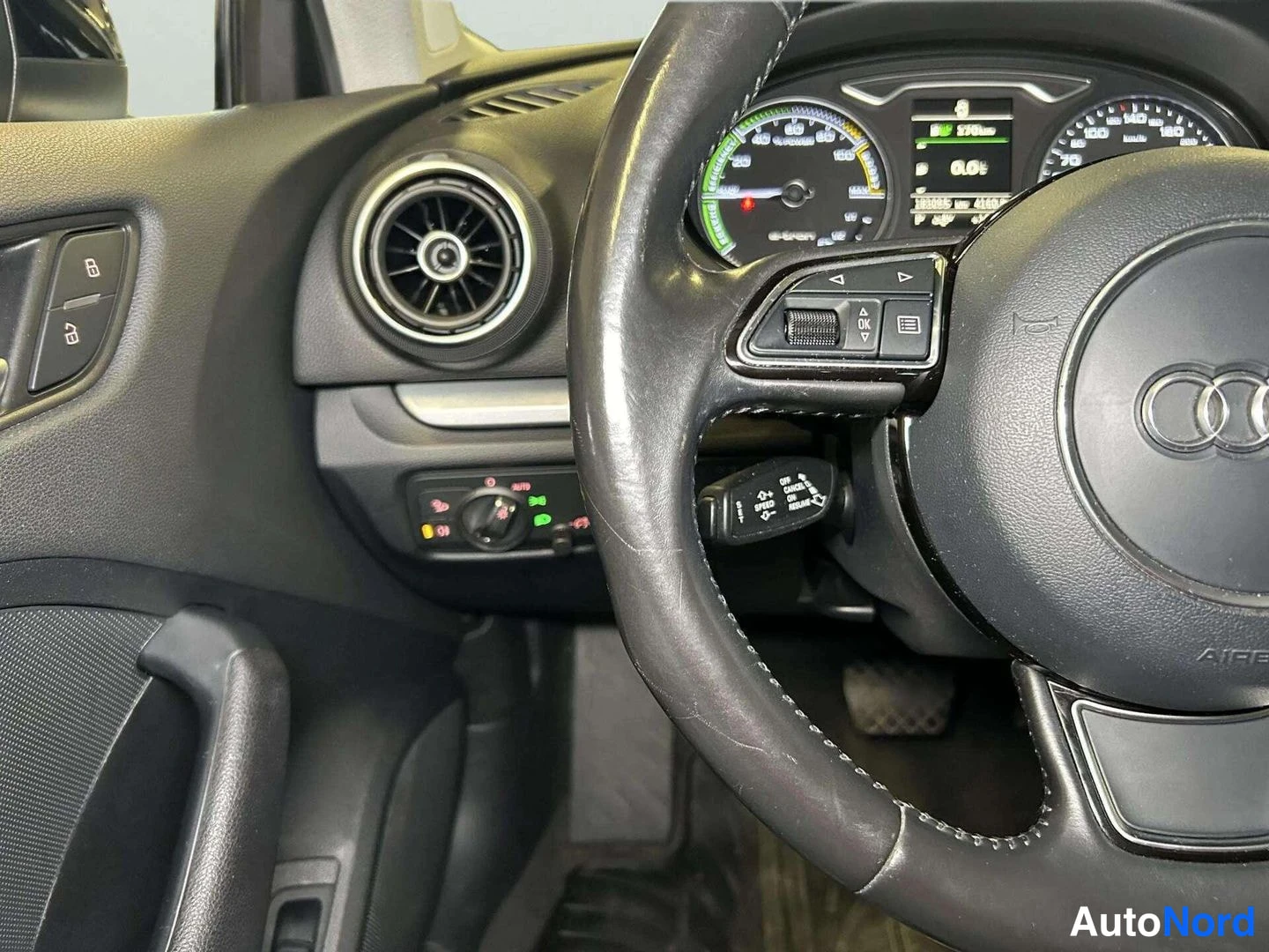 Musta Audi A3 2015, kuva 17