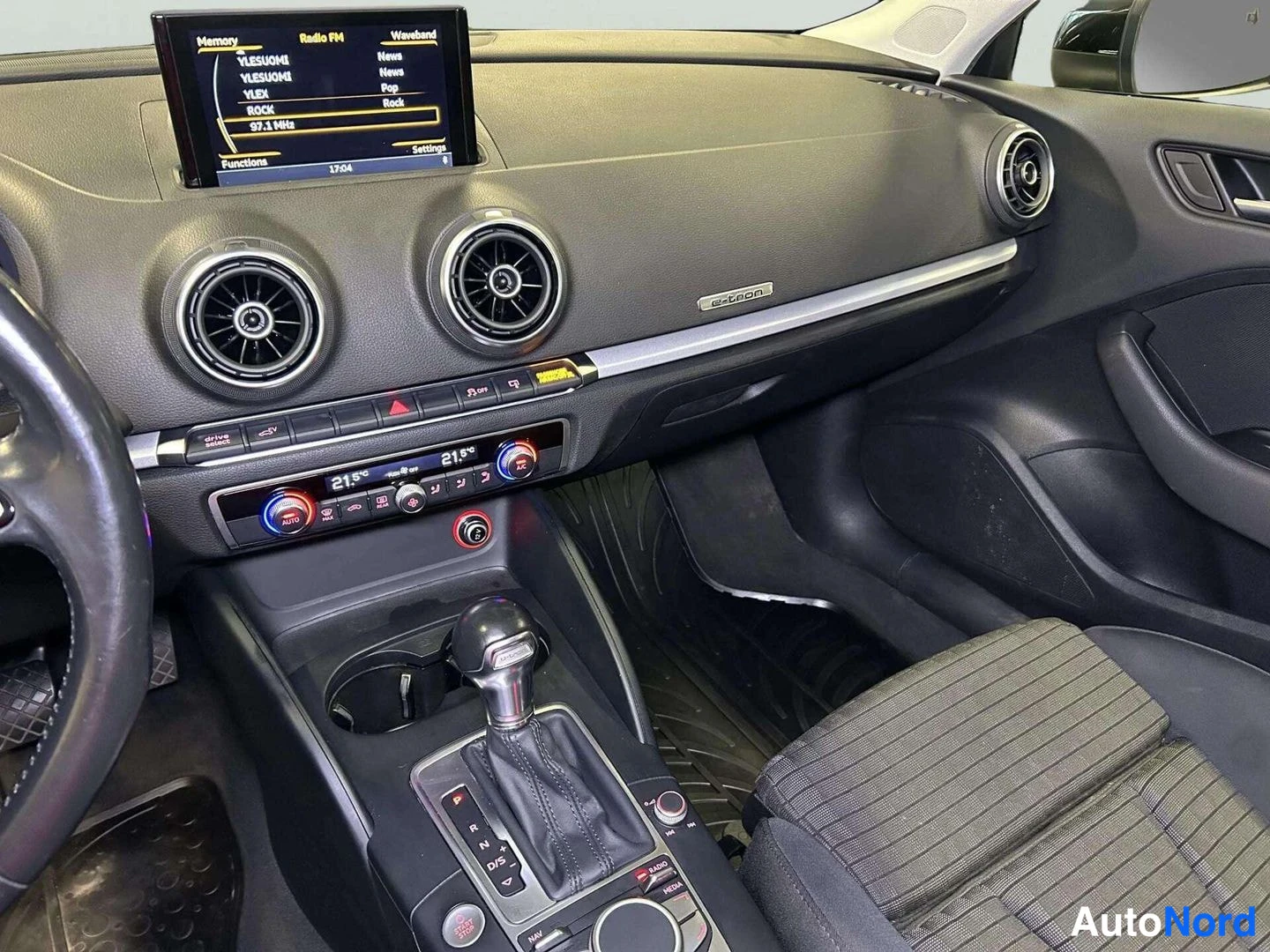 Musta Audi A3 2015, kuva 20