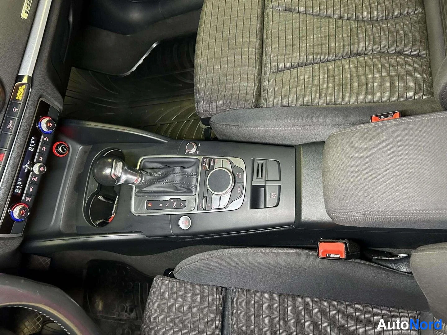 Musta Audi A3 2015, kuva 26