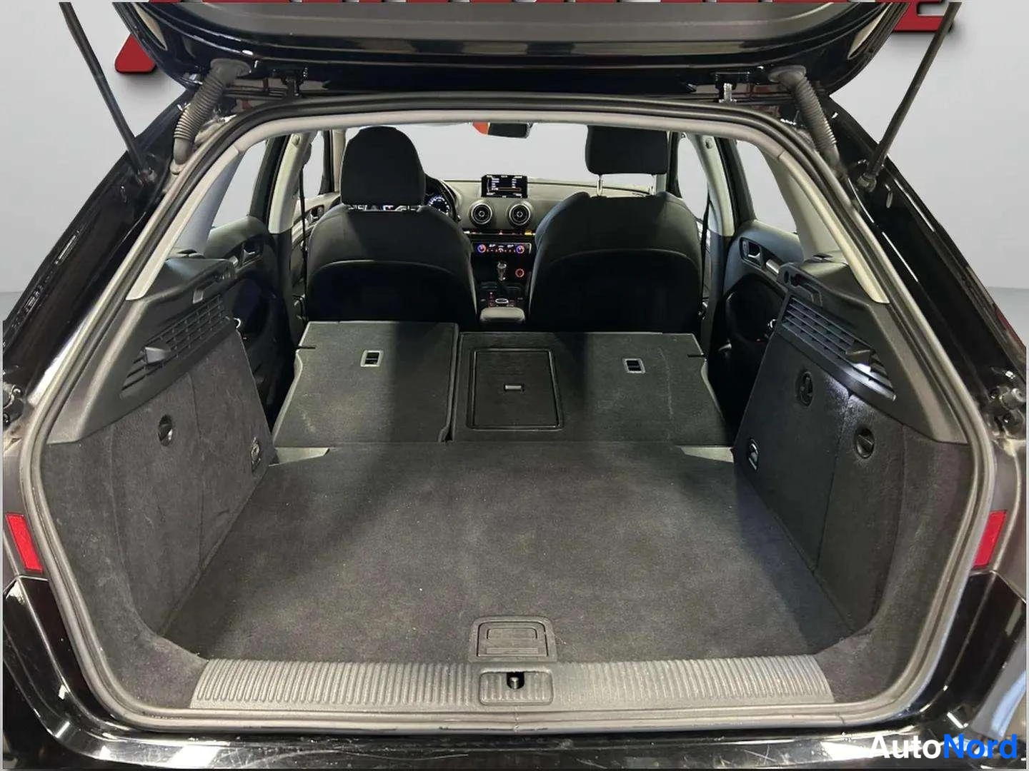 Musta Audi A3 2015, kuva 22