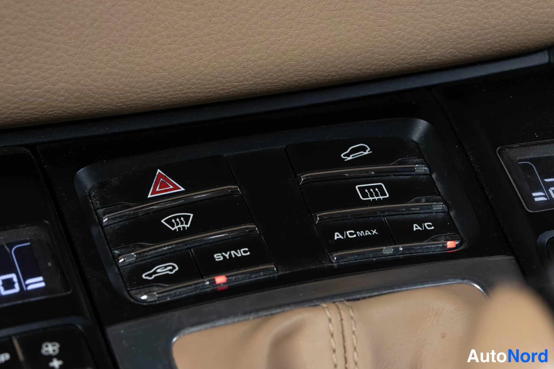 Harmaa Porsche Macan S Diesel 2015, kuva 19