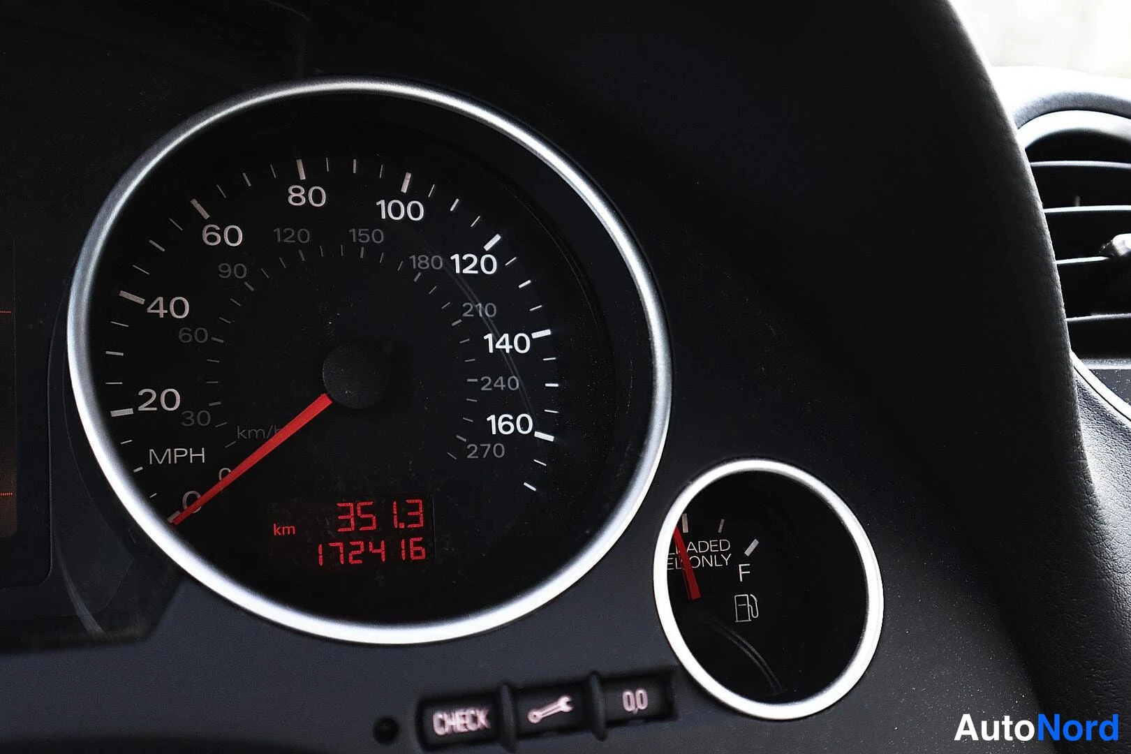 Musta Audi A4 2008, yksityiskohta, kuva 17