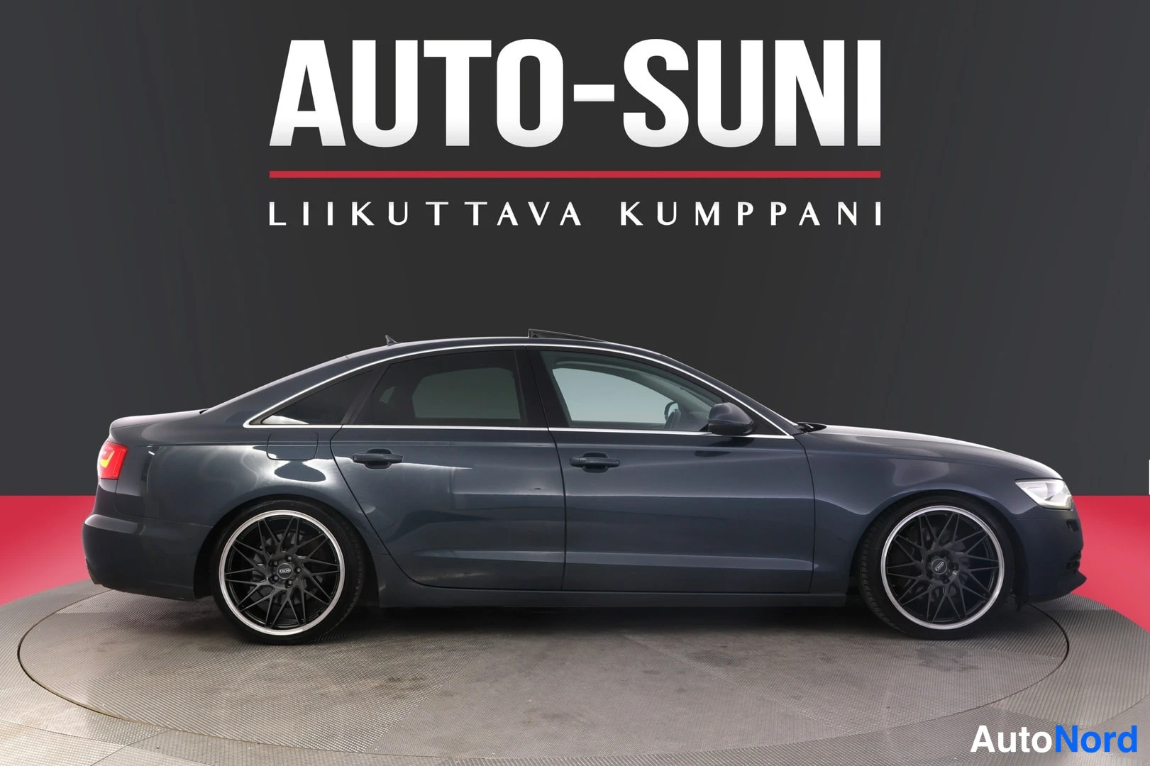 Harmaa Audi A6 2012, sivulta, kuva 3