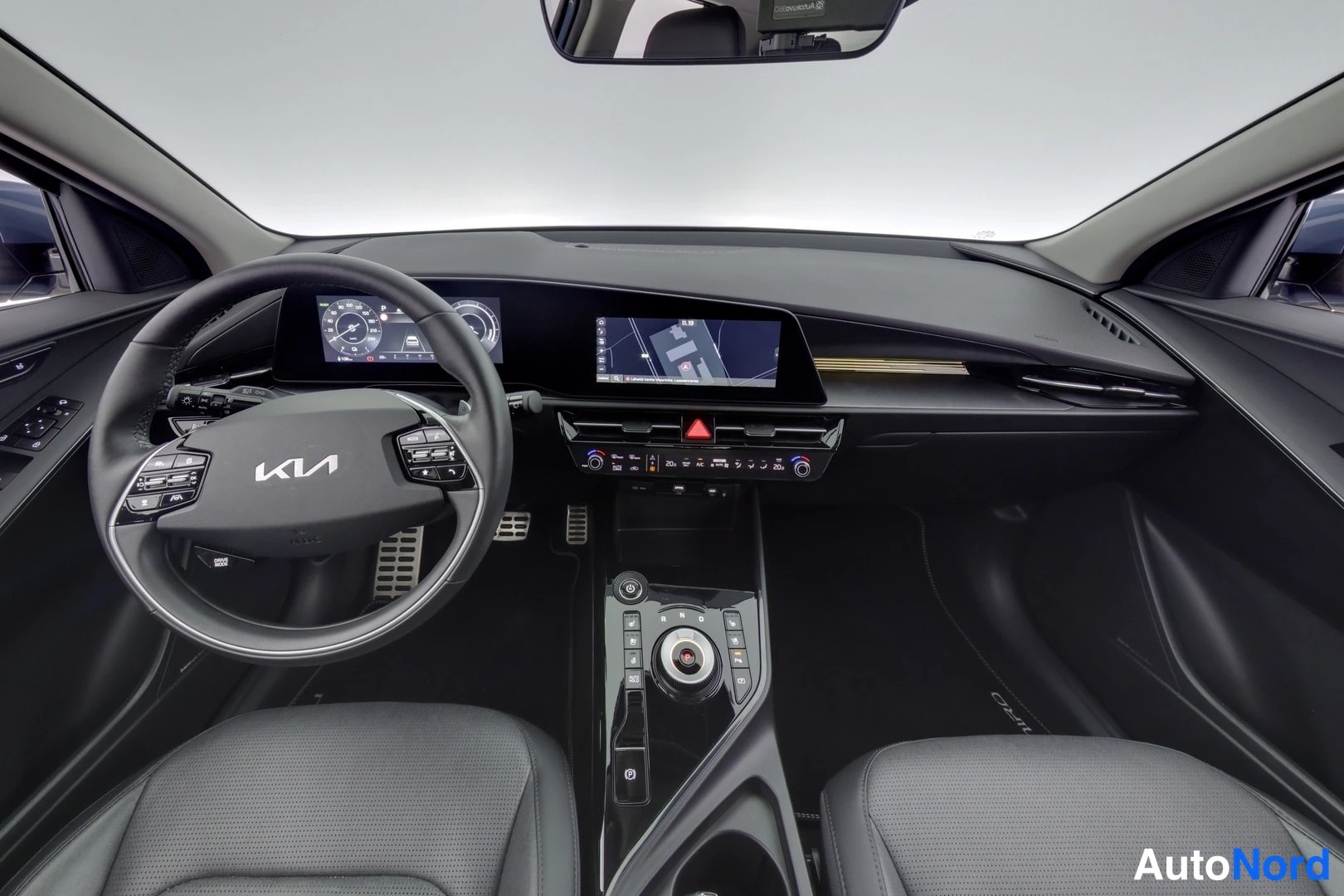 Sininen Kia Niro 2024, kuva 7
