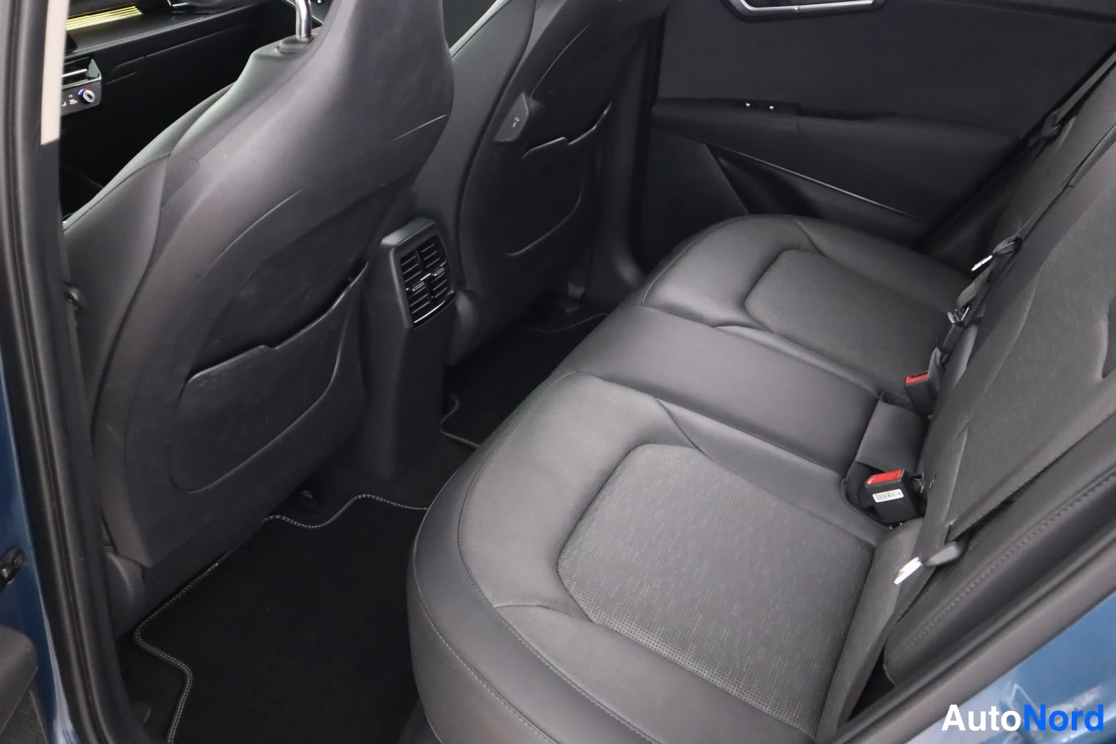 Sininen Kia Niro 2024, kuva 22