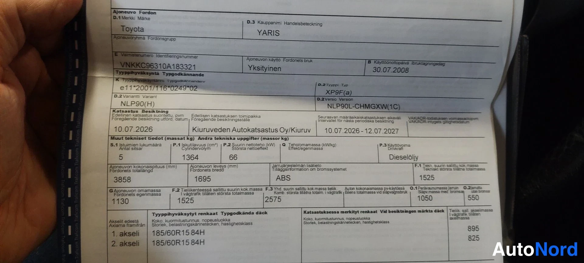 Asiakirja: Läheiskuva Ruotsin katsastuspaperista (Ajournevu Fordon). Tekstit ovat ruotsiksi ja pohjoismaiselle kielilevylle tyypilliseen muotoiluun. Lue teksti: Ajournevu,