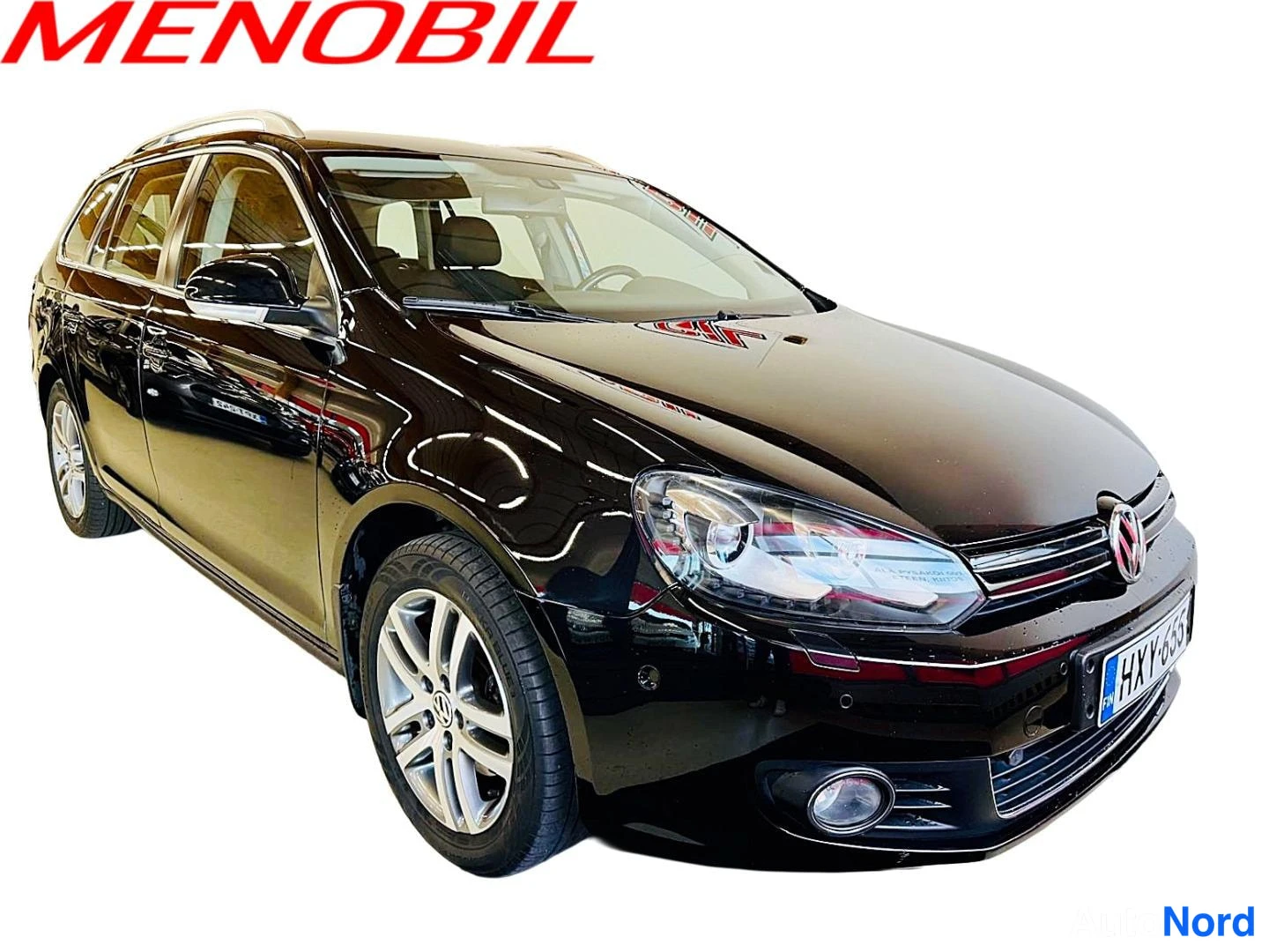 Musta Volkswagen Golf 2011, etuviisto, keula oikealle, kuva 2