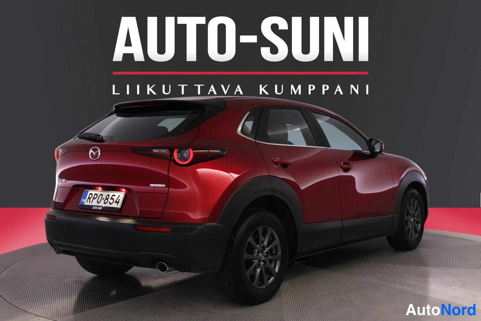 Punainen Mazda CX-30 2023, takaviisto, kuva 7