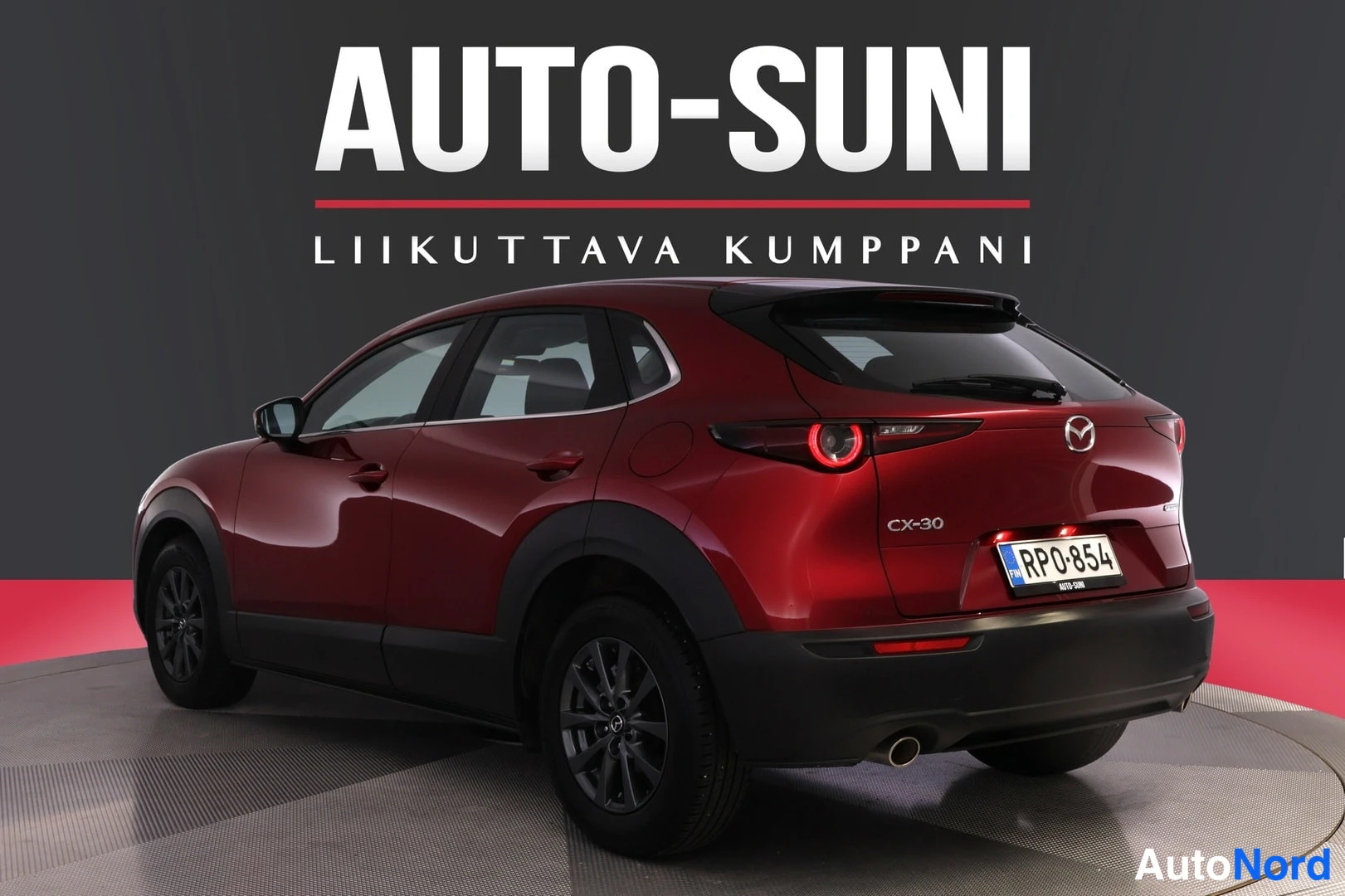 Punainen Mazda CX-30 2023, takaviisto, kuva 8