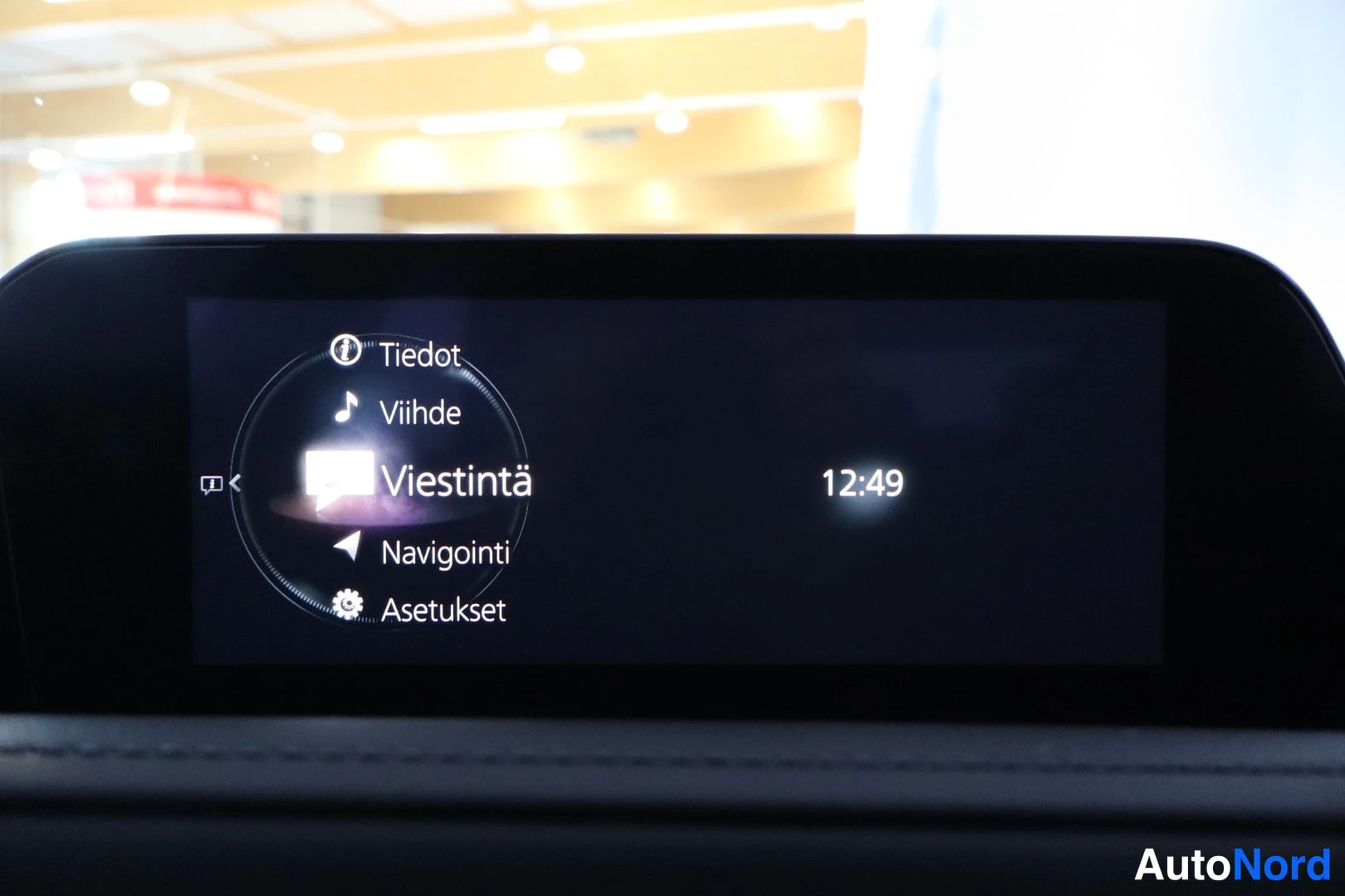 Punainen Mazda CX-30 2023, yksityiskohta, kuva 9