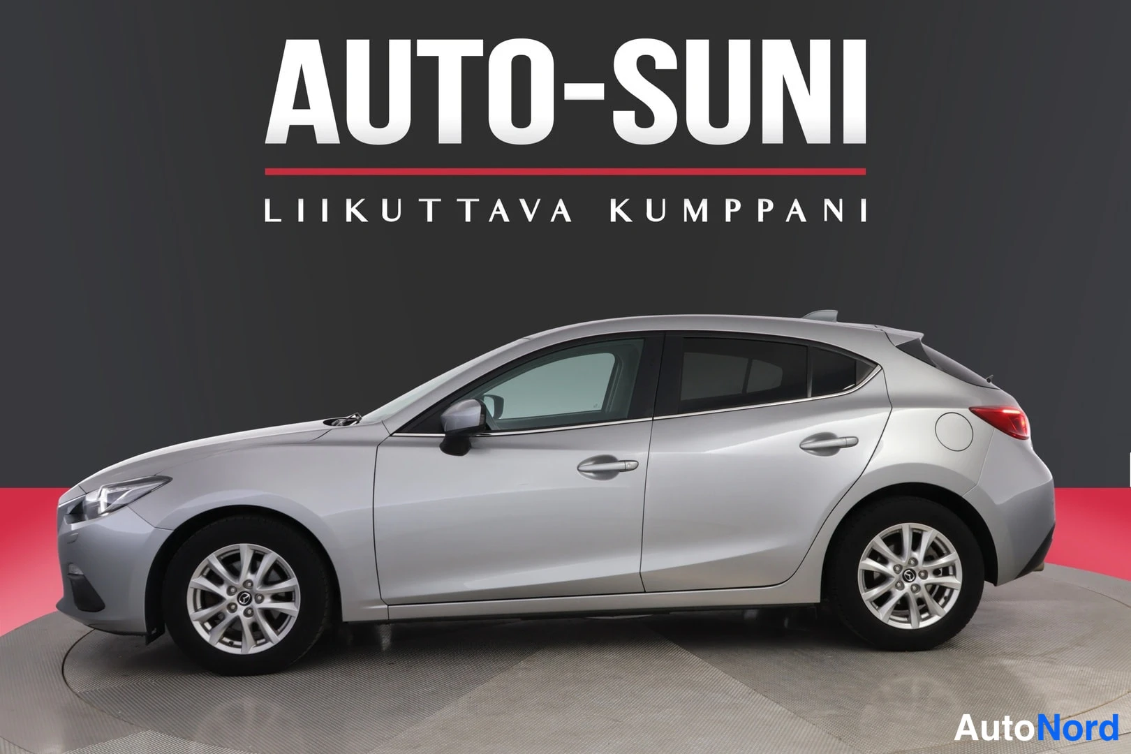 Hopea Mazda Mazda3 2015, etuviisto, keula vasemmalle, kuva 2