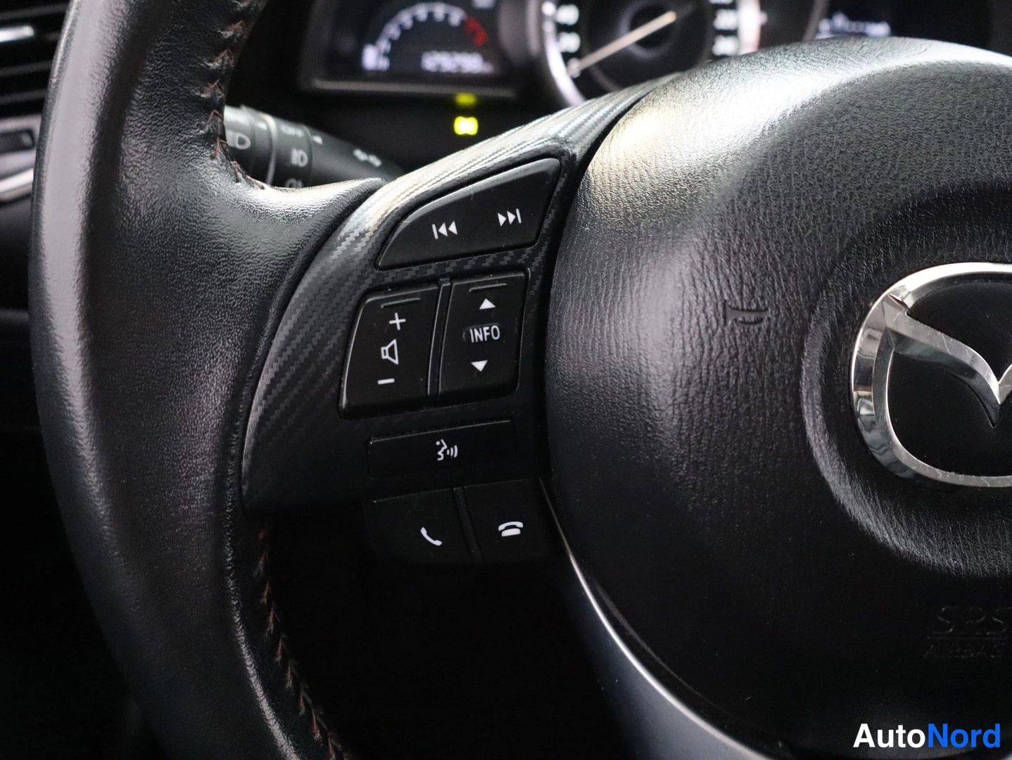 Hopea Mazda Mazda3 2015, yksityiskohta, kuva 17