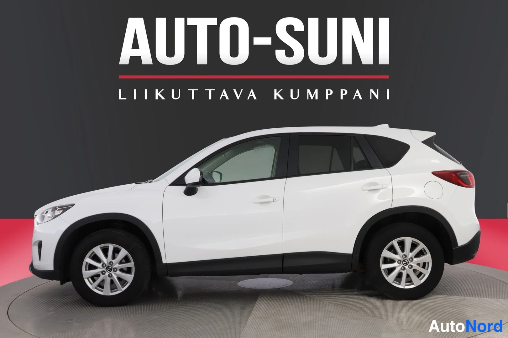 Valkoinen Mazda CX-5 2014, sivulta, kuva 4