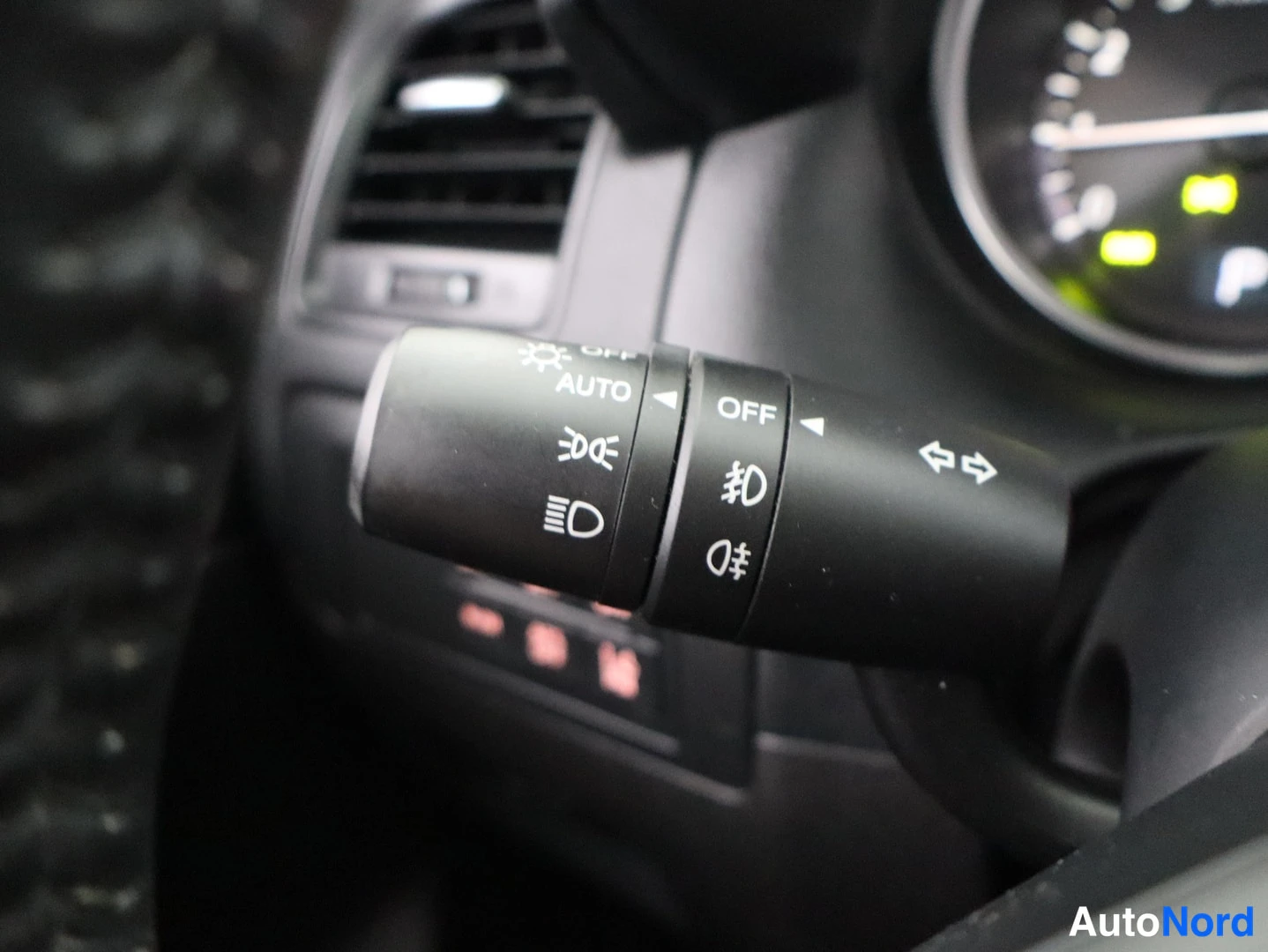 Valkoinen Mazda CX-5 2014, yksityiskohta, kuva 18