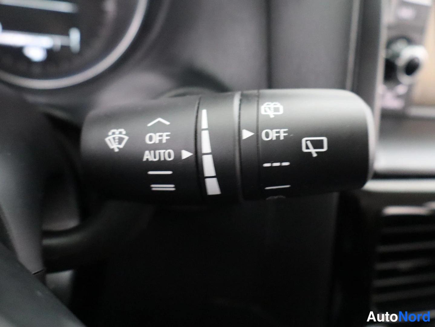 Valkoinen Mazda CX-5 2014, yksityiskohta, kuva 19