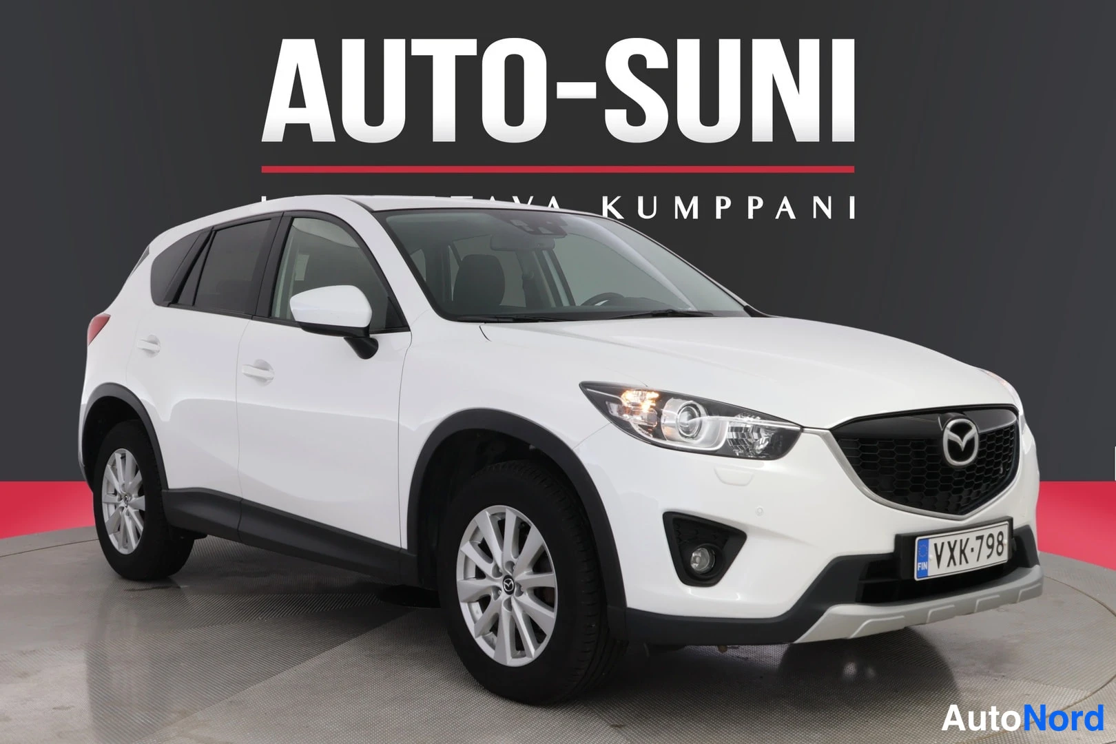 Valkoinen Mazda CX-5 2014, etuviisto, keula oikealle, kuva 2