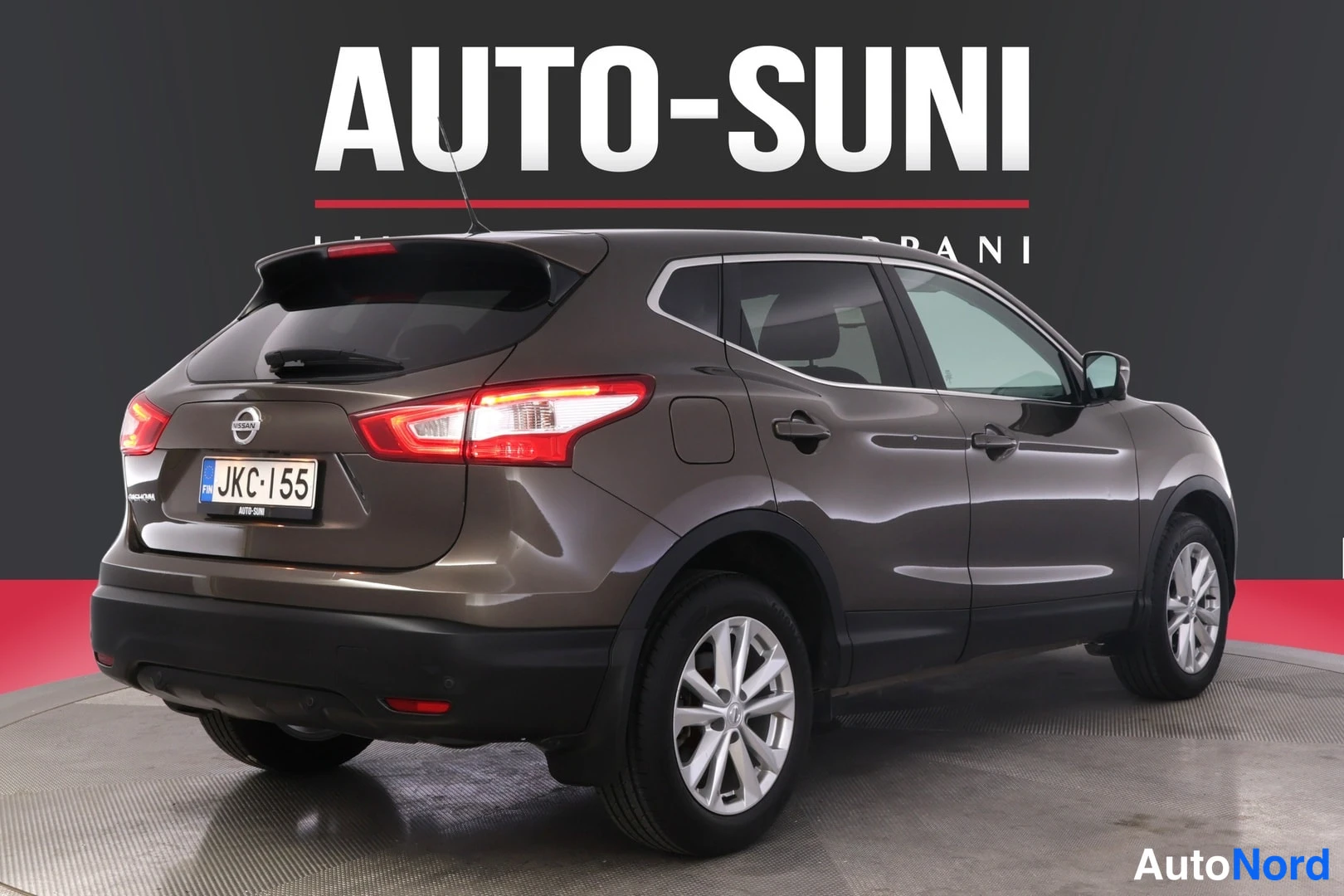 Ruskea Nissan Qashqai 2017, takaviisto, kuva 5