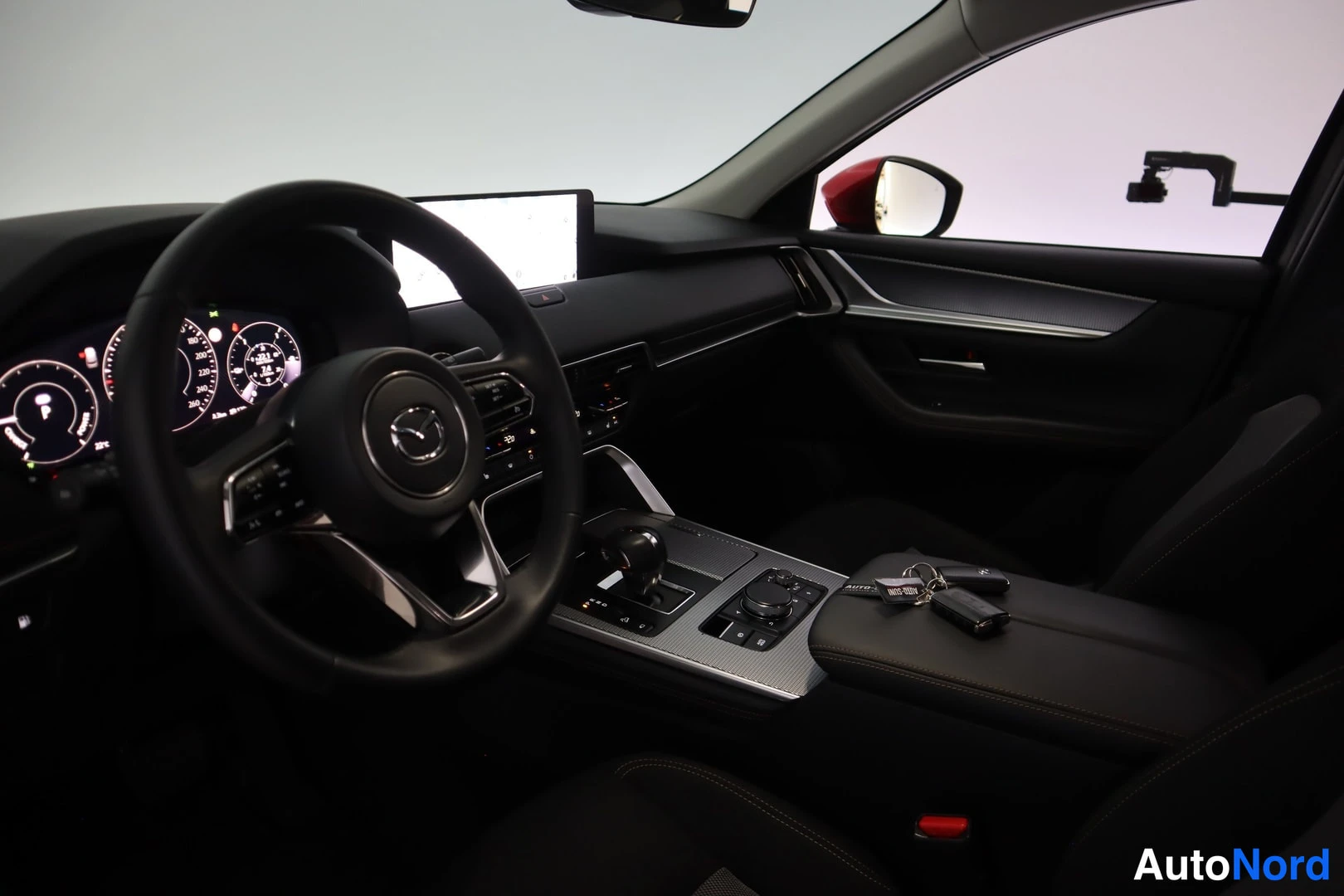 Punainen Mazda CX-60 2022, kuva 32