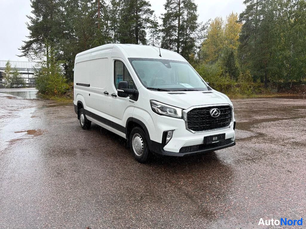Valkoinen Maxus Deliver 9 2026, etuviisto, keula oikealle, kuva 2