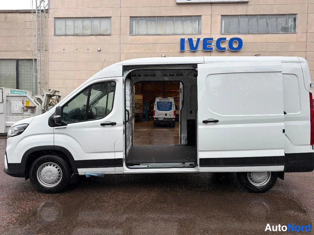 Valkoinen Maxus Deliver 9 2026, etuviisto, keula vasemmalle, kuva 3