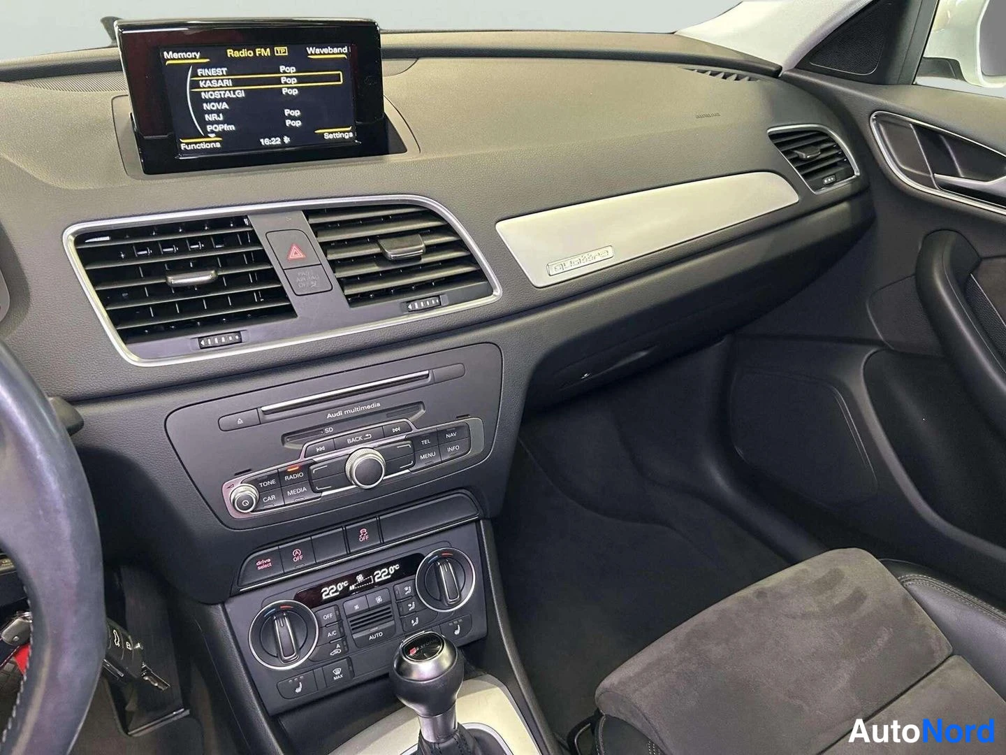 Valkoinen Audi Q3 2016, kuva 22