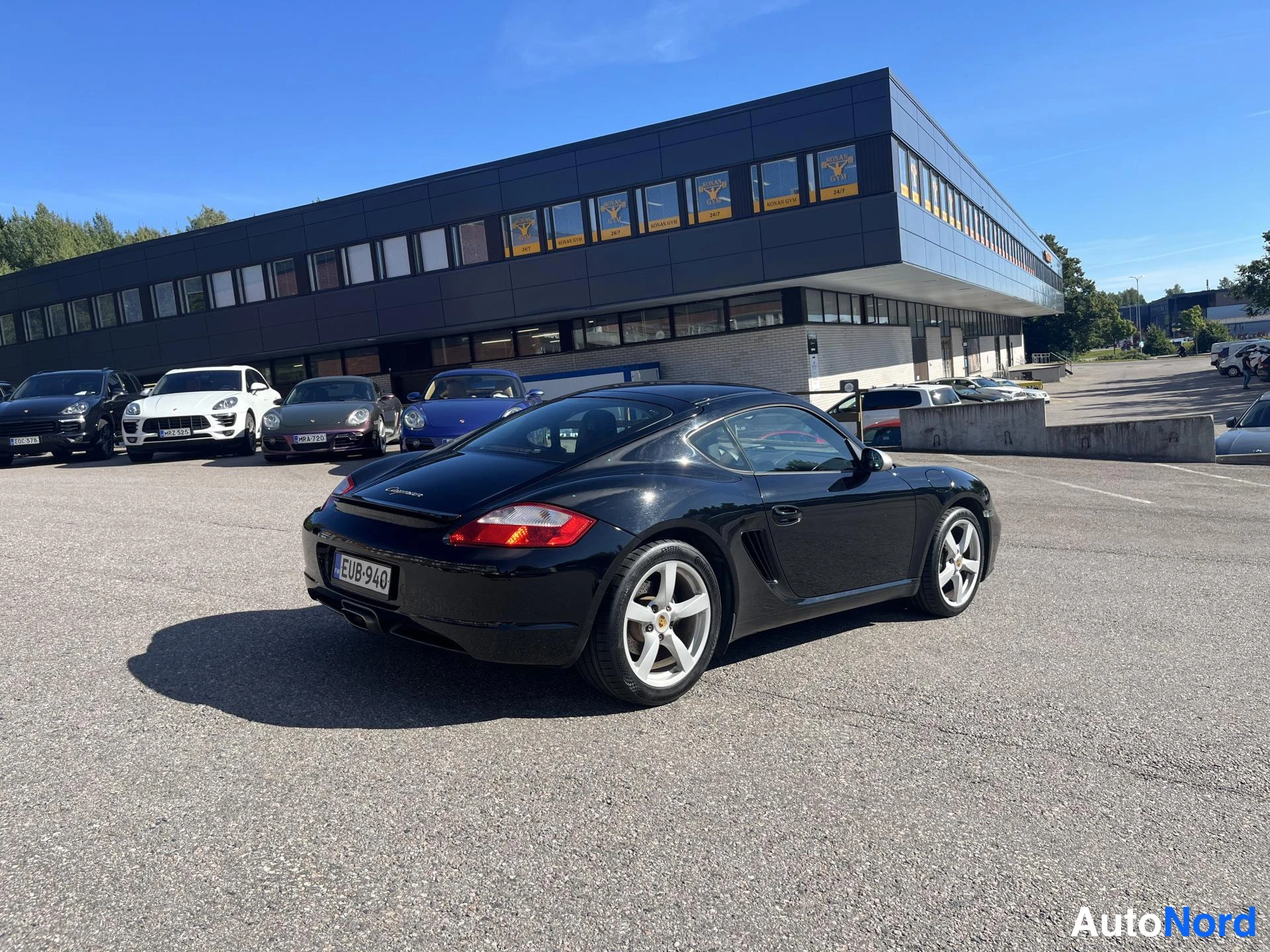 Musta Porsche Cayman 2009, ulkokuva 6