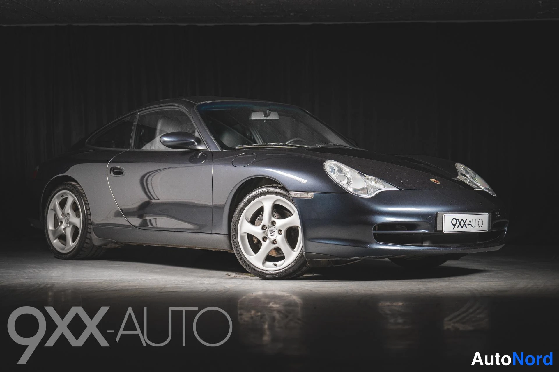 Musta Porsche 911 2003, ulkokuva 1