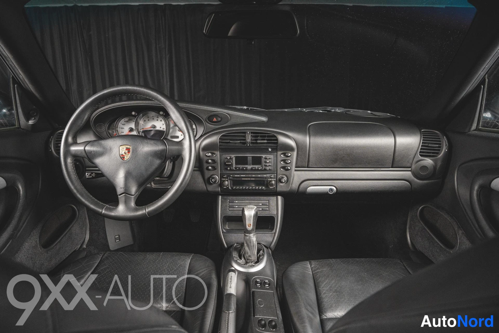 Musta Porsche 911 2003, ulkokuva 14