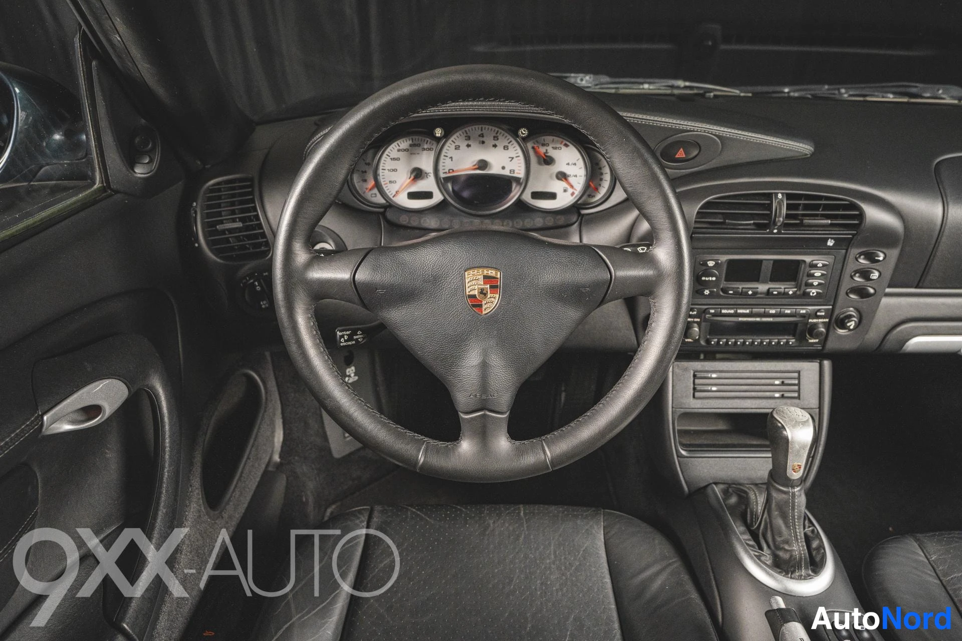 Musta Porsche 911 2003, ulkokuva 15