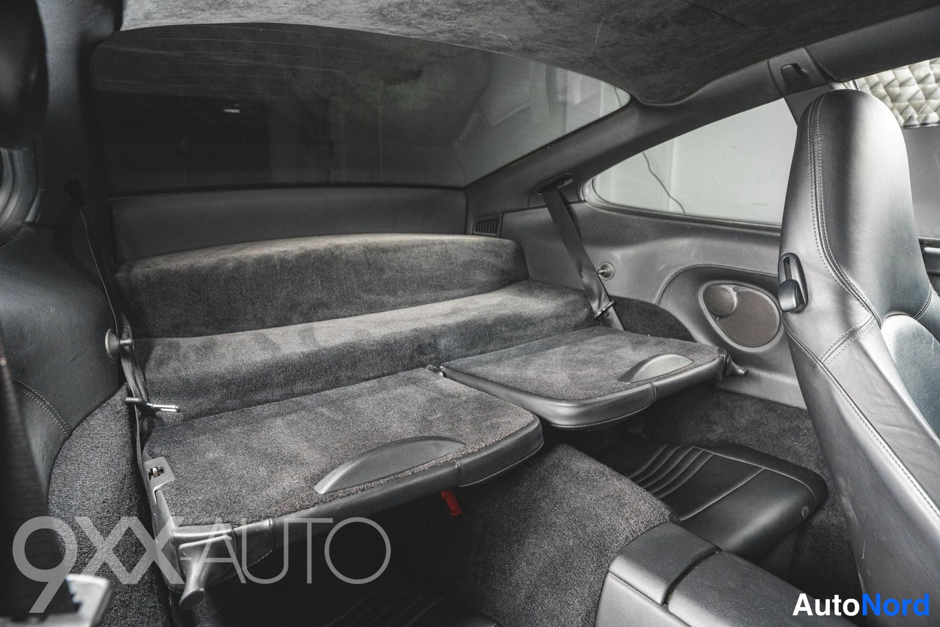 Musta Porsche 911 2003, ulkokuva 20