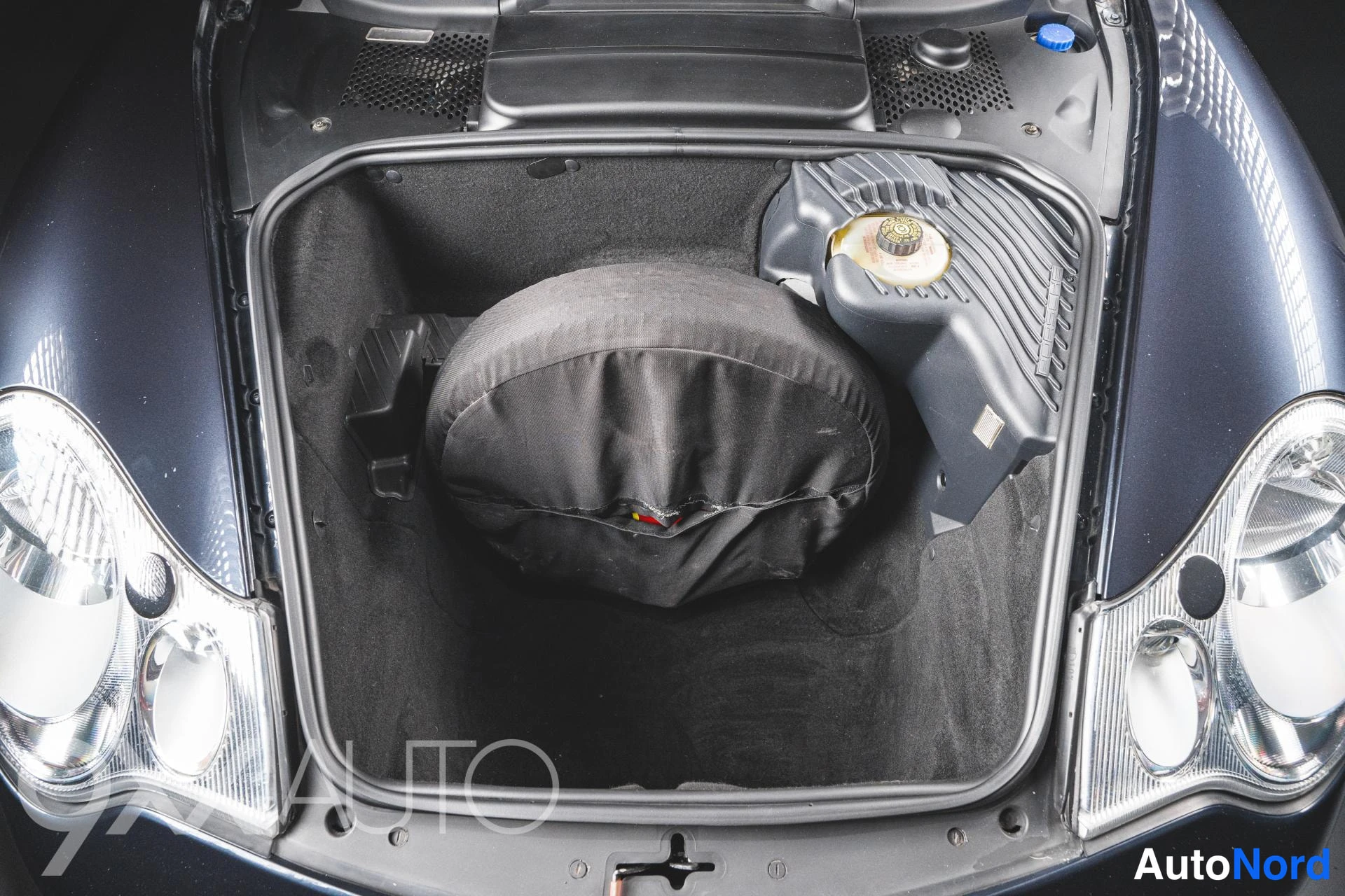 Musta Porsche 911 2003, ulkokuva 21