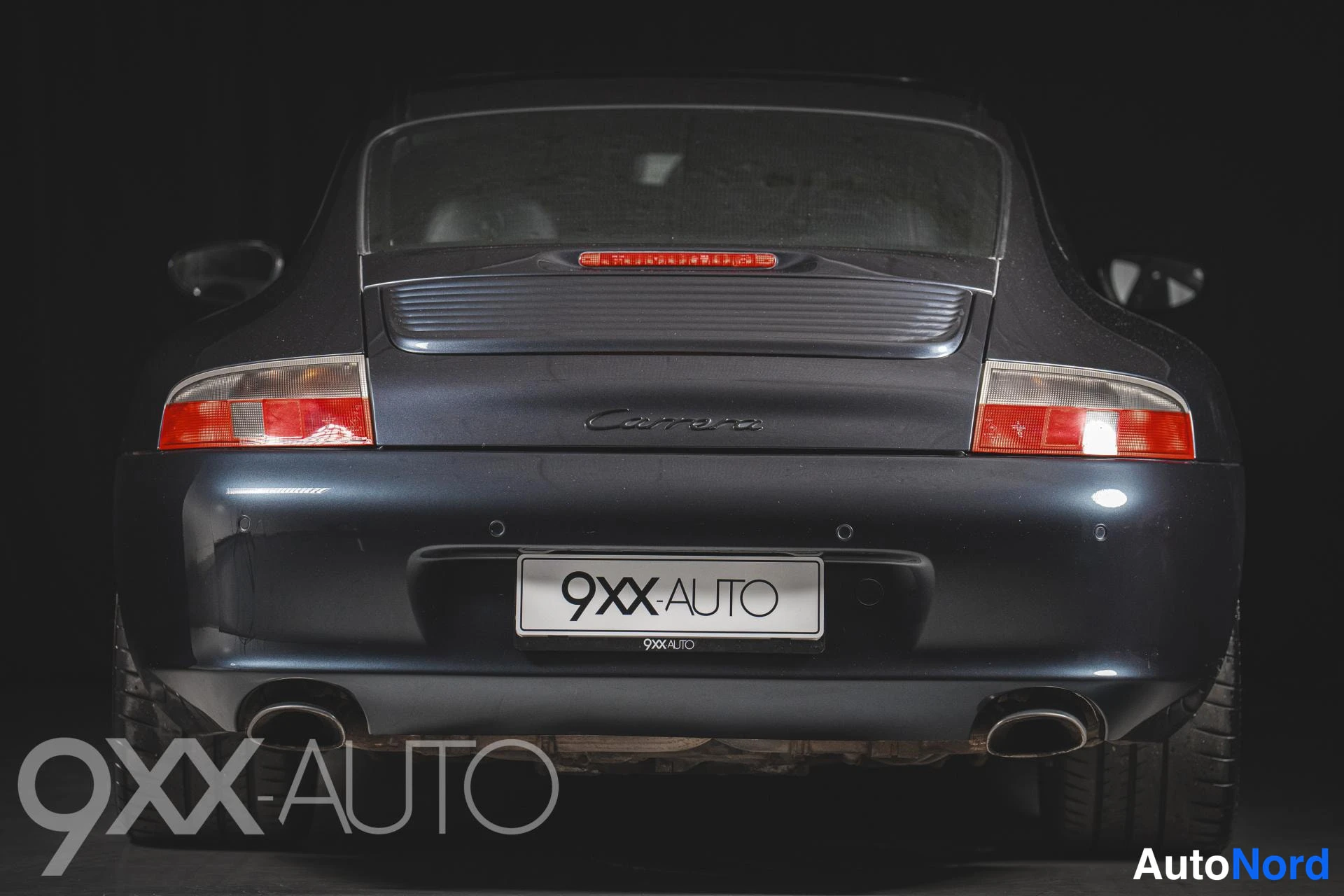 Musta Porsche 911 2003, ulkokuva 6