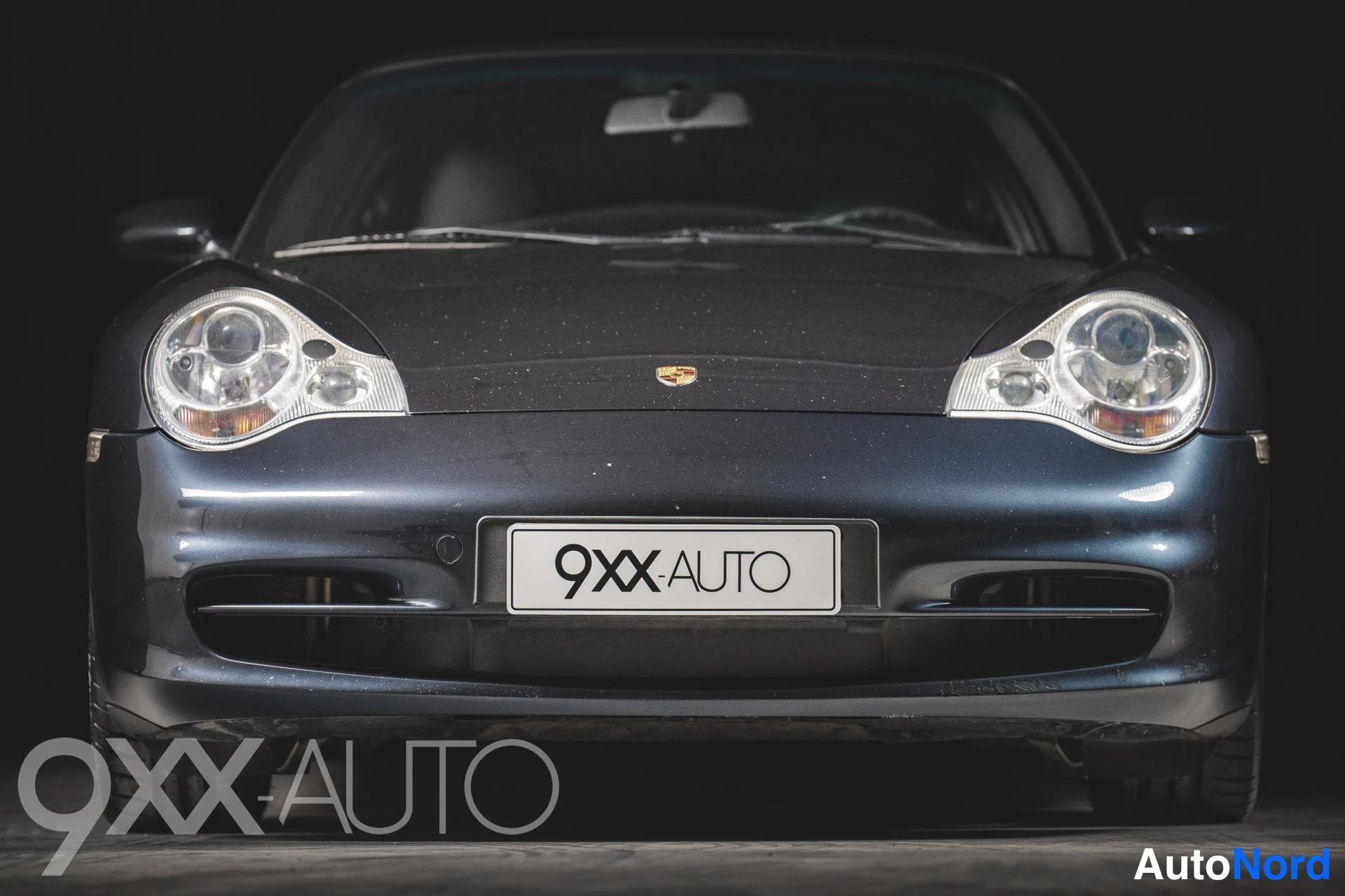 Musta Porsche 911 2003, ulkokuva 7