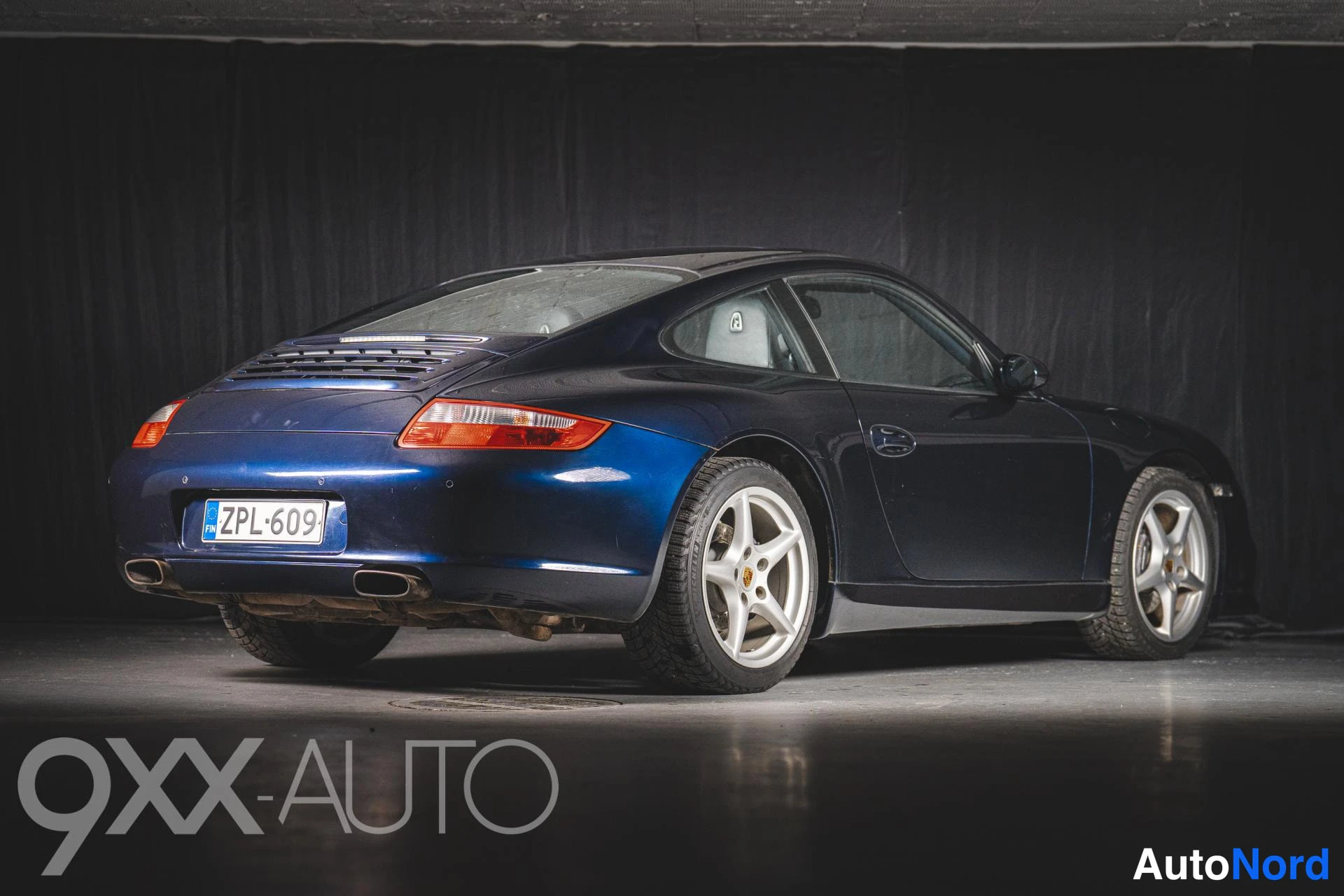 Sininen Porsche 911 2007, ulkokuva 3